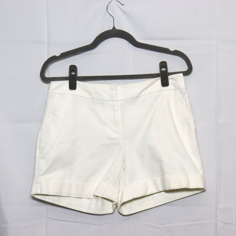 APT. 9 Essentials White Tailored Shorts Size 4